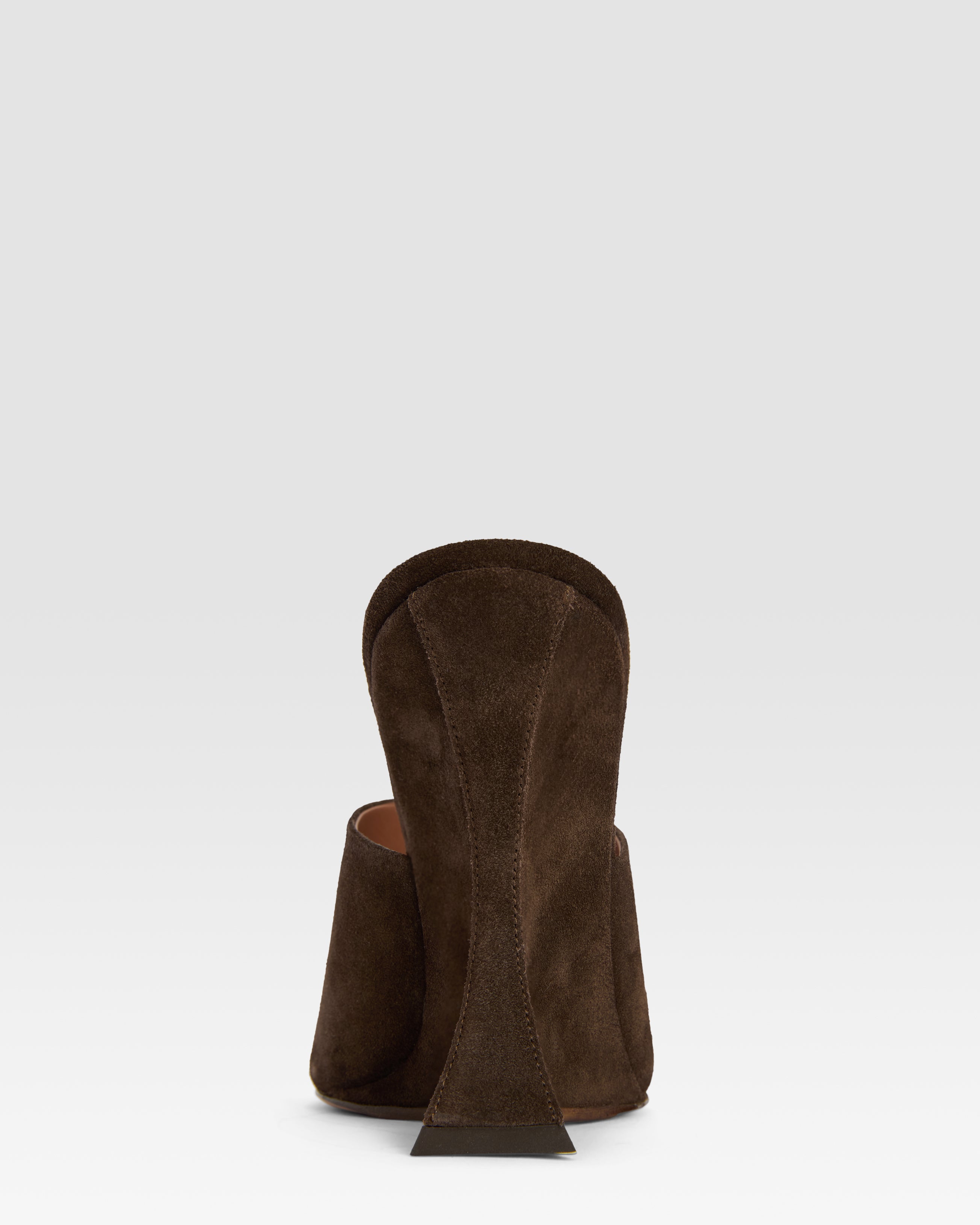 Sabots aus tiefschwarzem Kalbsveloursleder