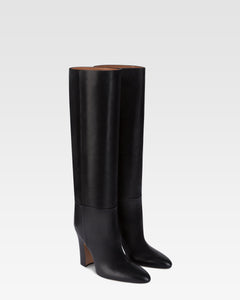 Boots in black calf leather