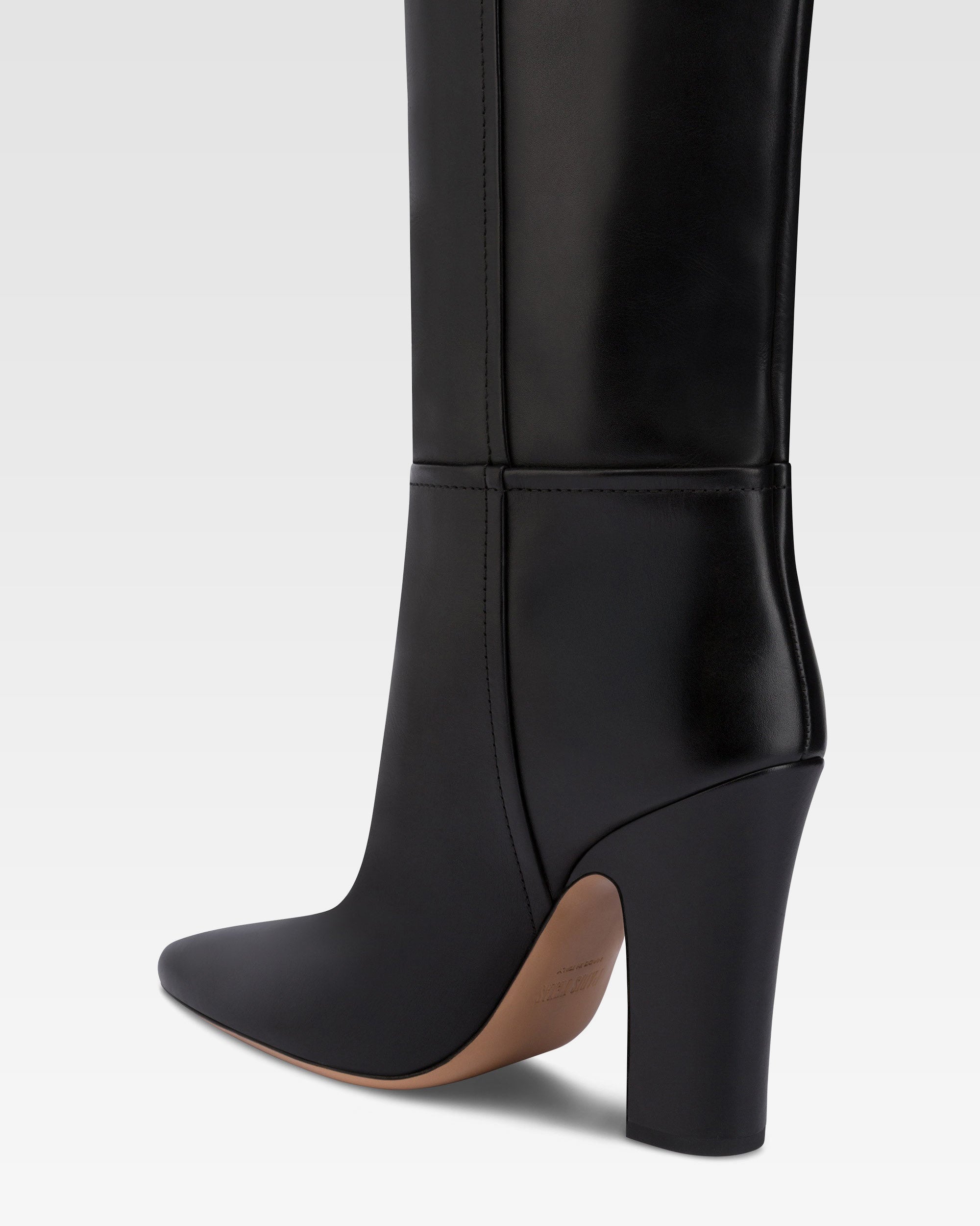 Boots in black calf leather