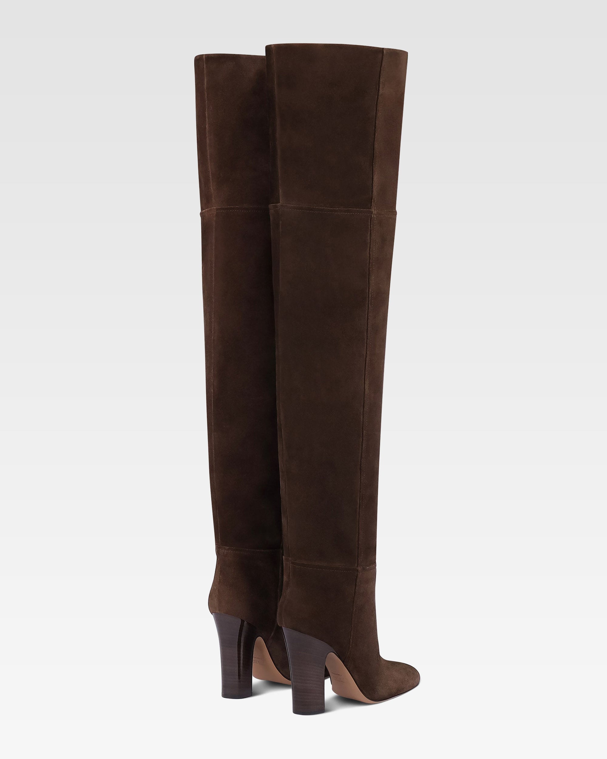 Overknee-Stiefel aus ebenholzfarbenem Kalbsveloursleder