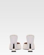 Mules en piel color hueso y plata