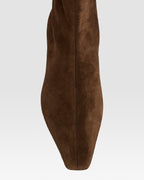 Botines de piel de ante de becerro de color ebano