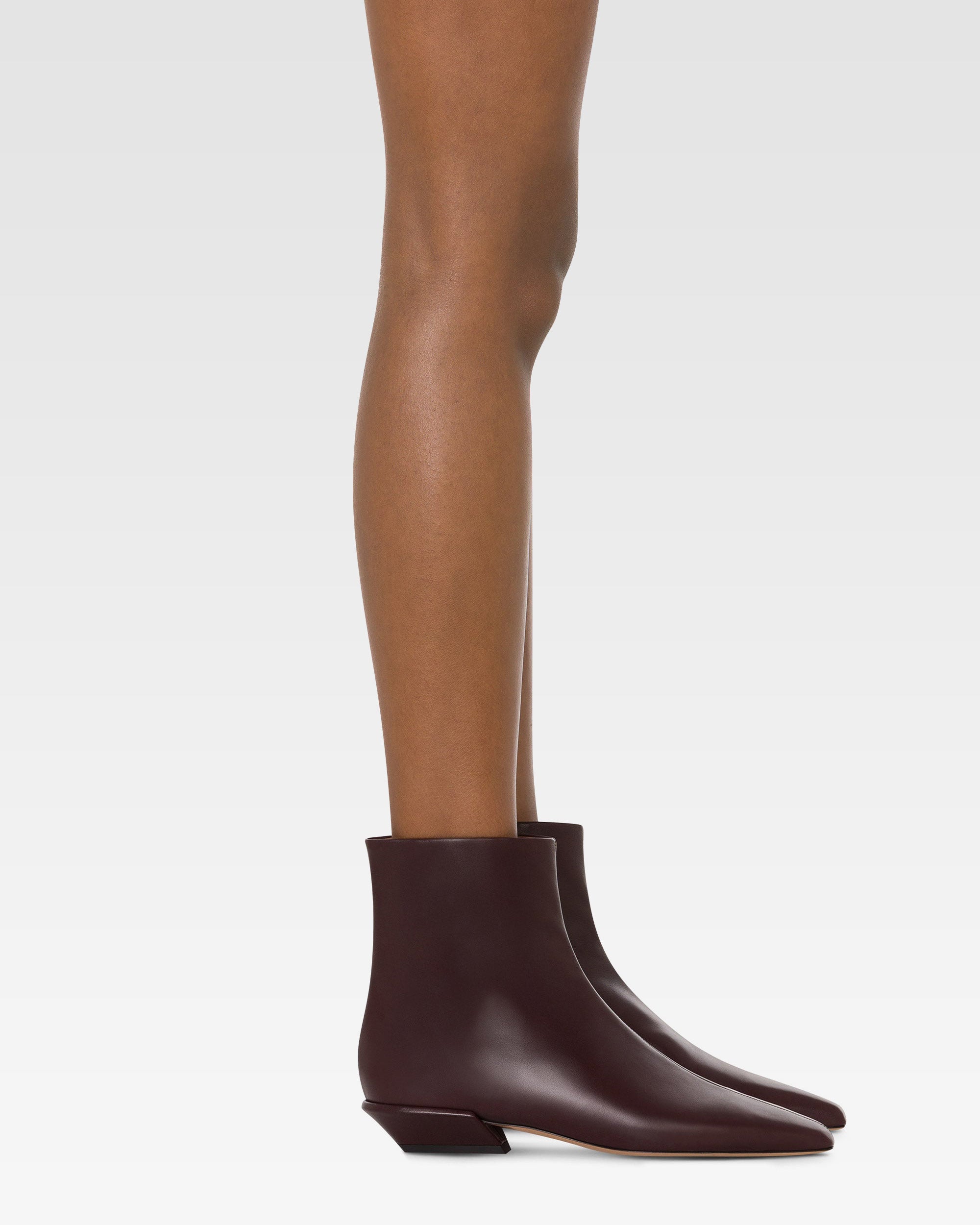 Bottines en cuir de veau couleur moka