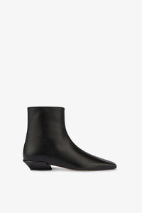 Bottes en cuir noir