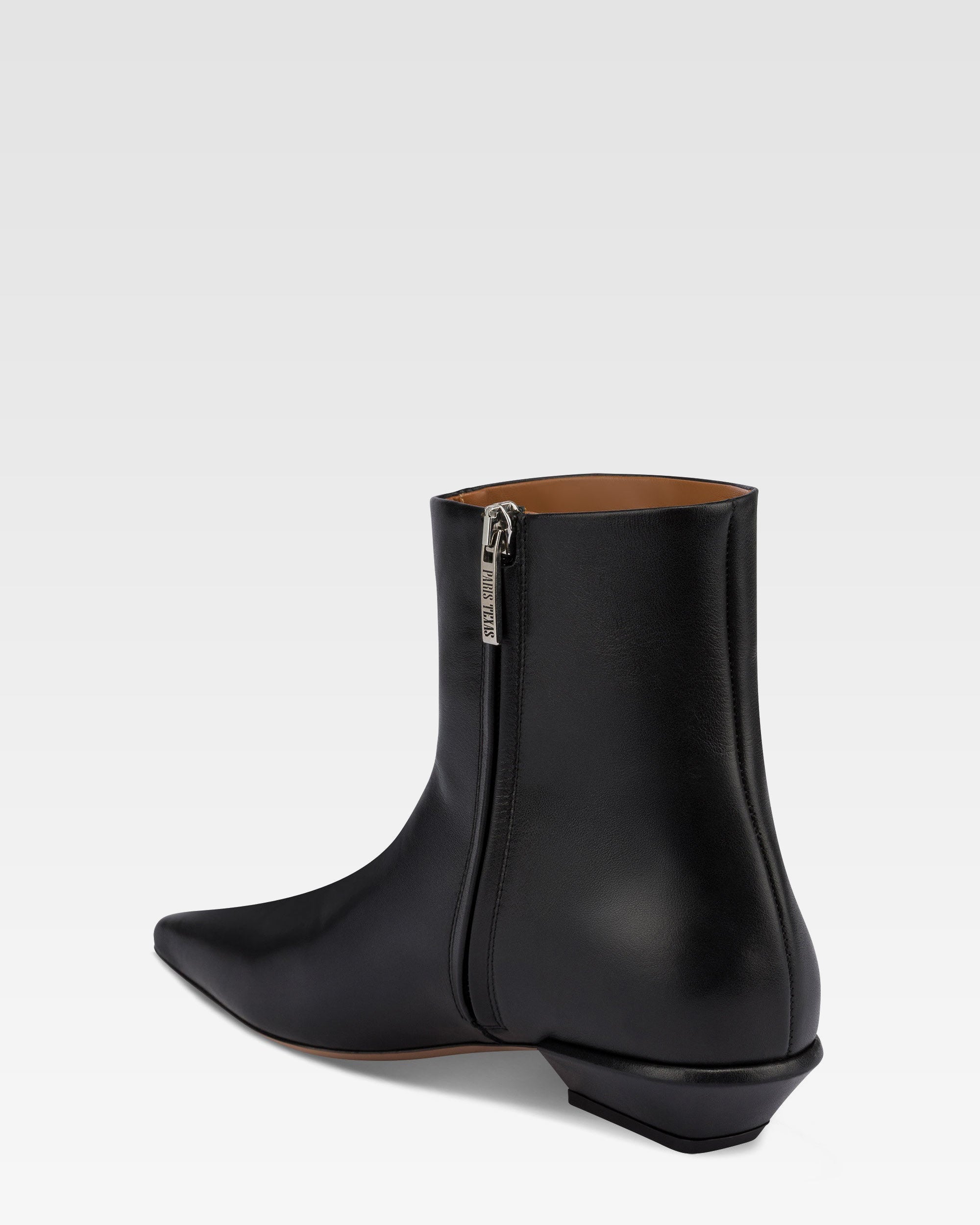 Bottes en cuir noir