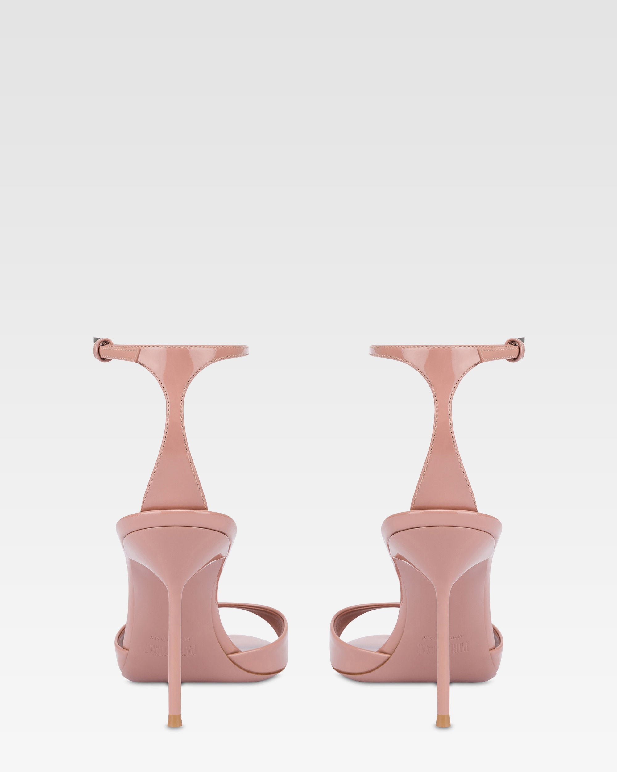 Sandales en cuir verni rose fonce