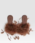 Pantoletten aus tiefschwarzem Crepe Sa-tin