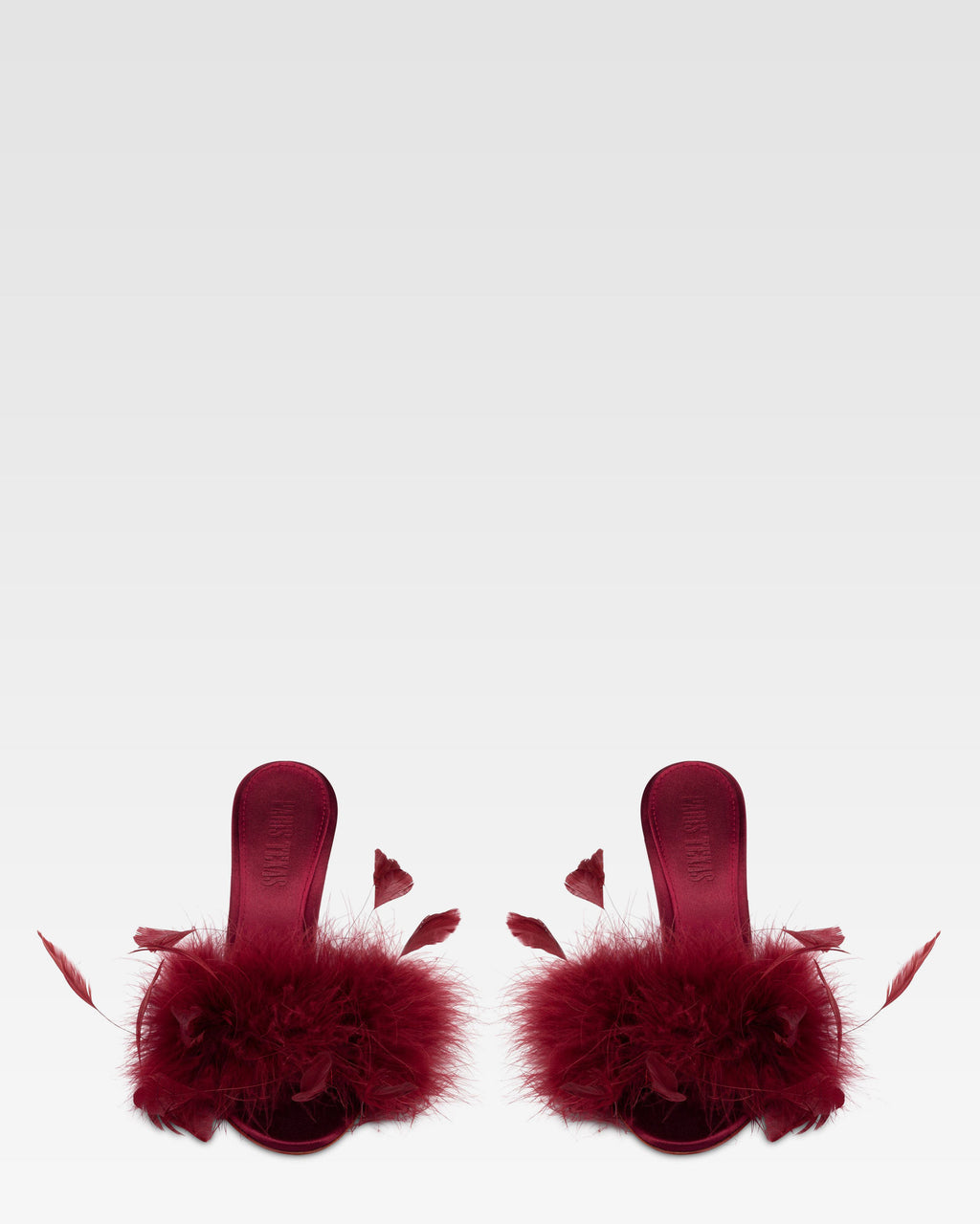 Pantoletten aus burgunderrotem Satin