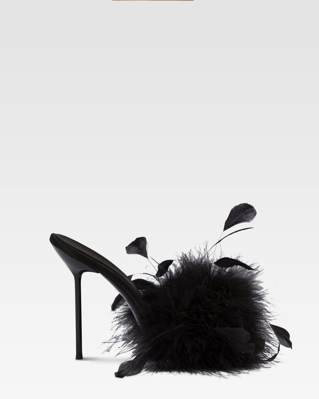 Pantoletten aus schwarzem Satin