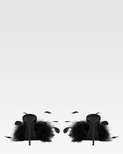 Pantoletten aus schwarzem Satin