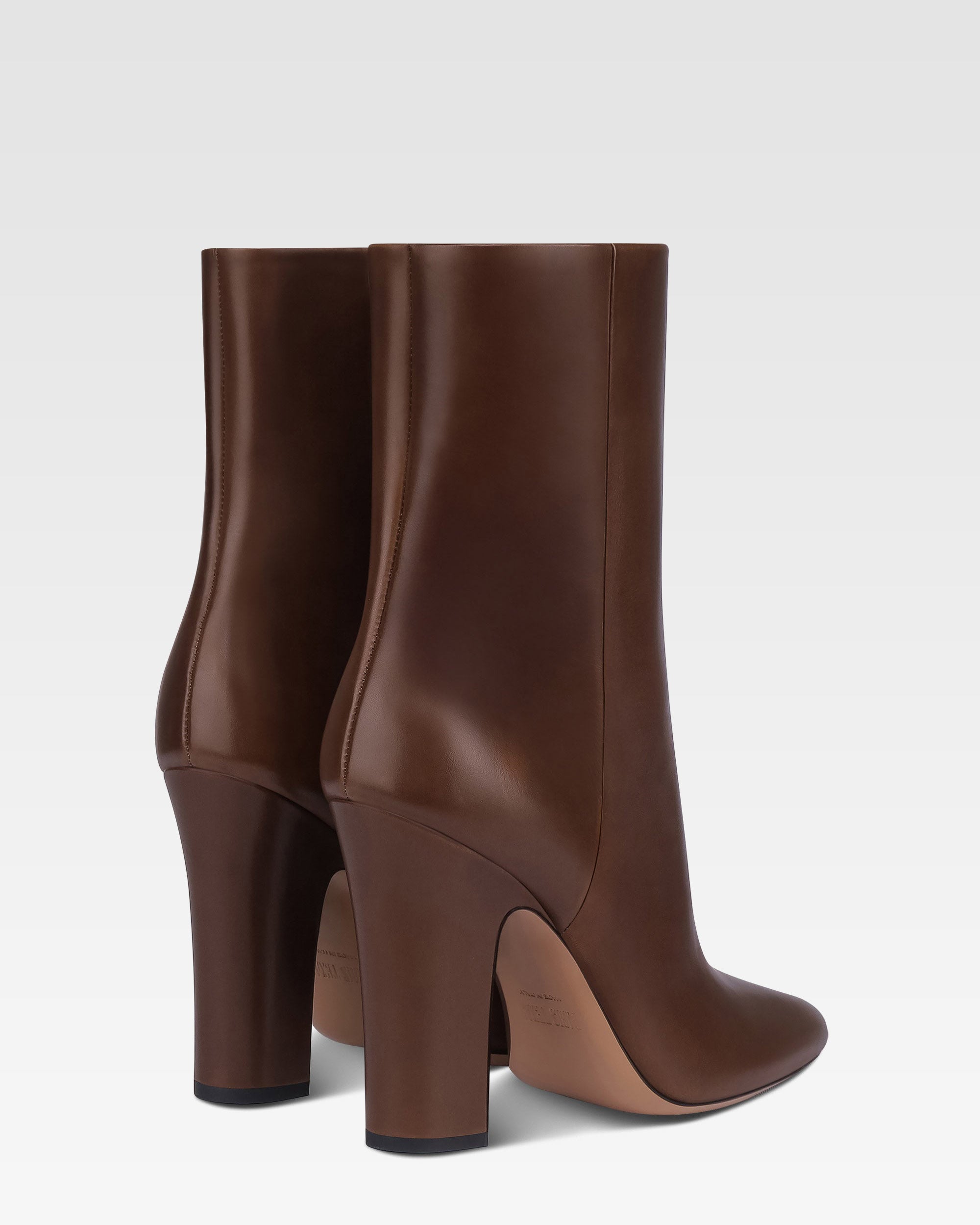 Bottines en cuir de veau noir