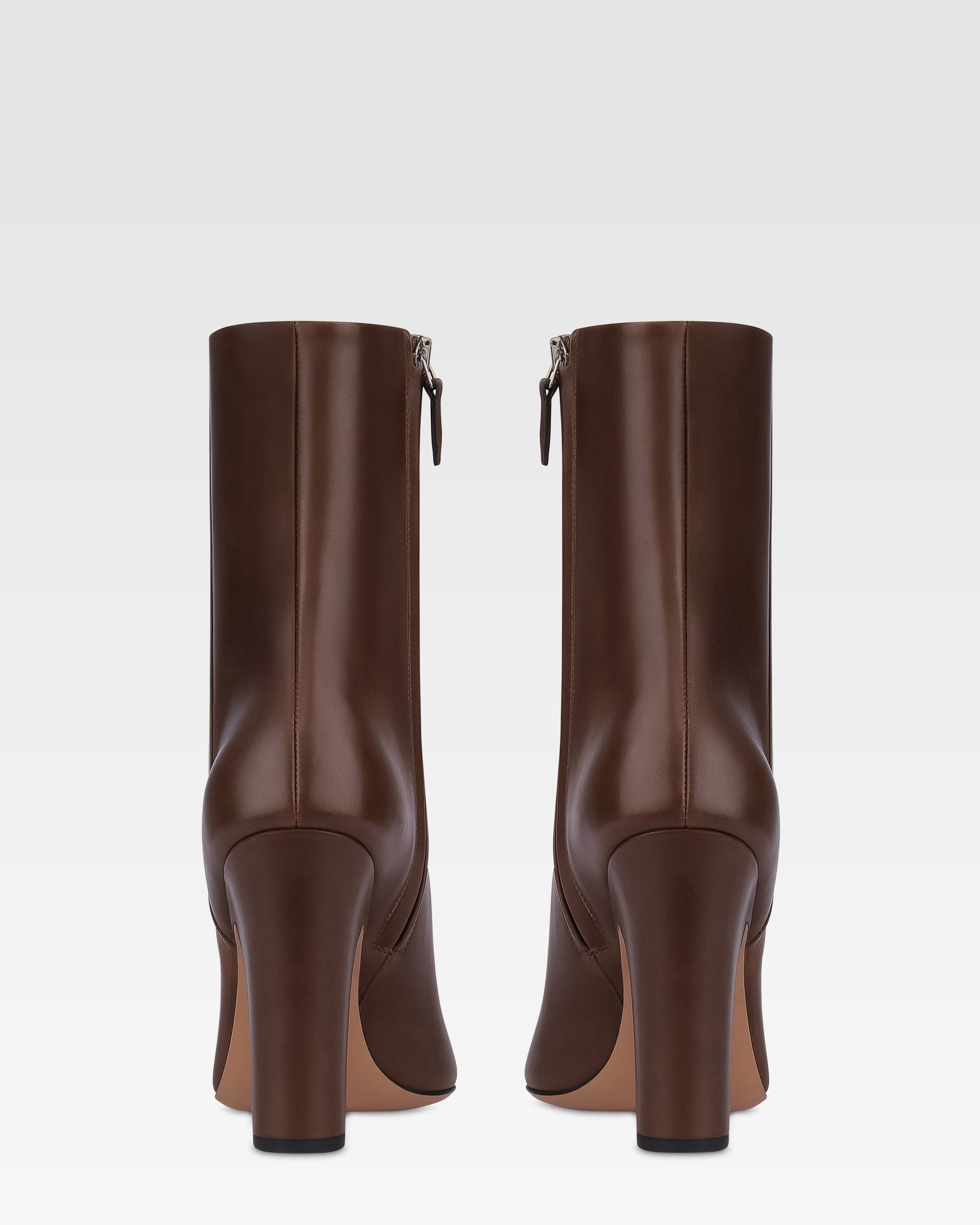 Bottines en cuir de veau noir