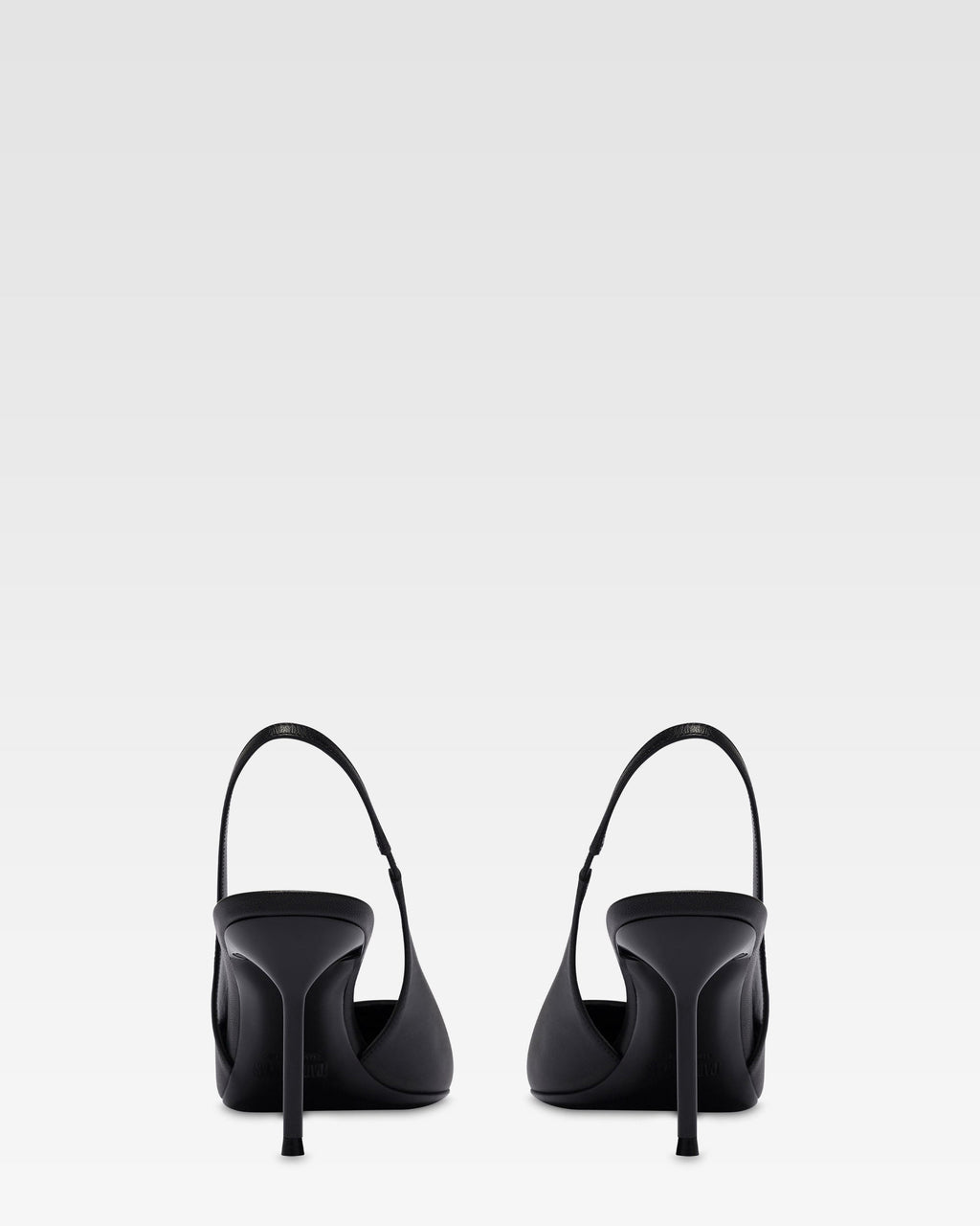 Slingbacks in black leather