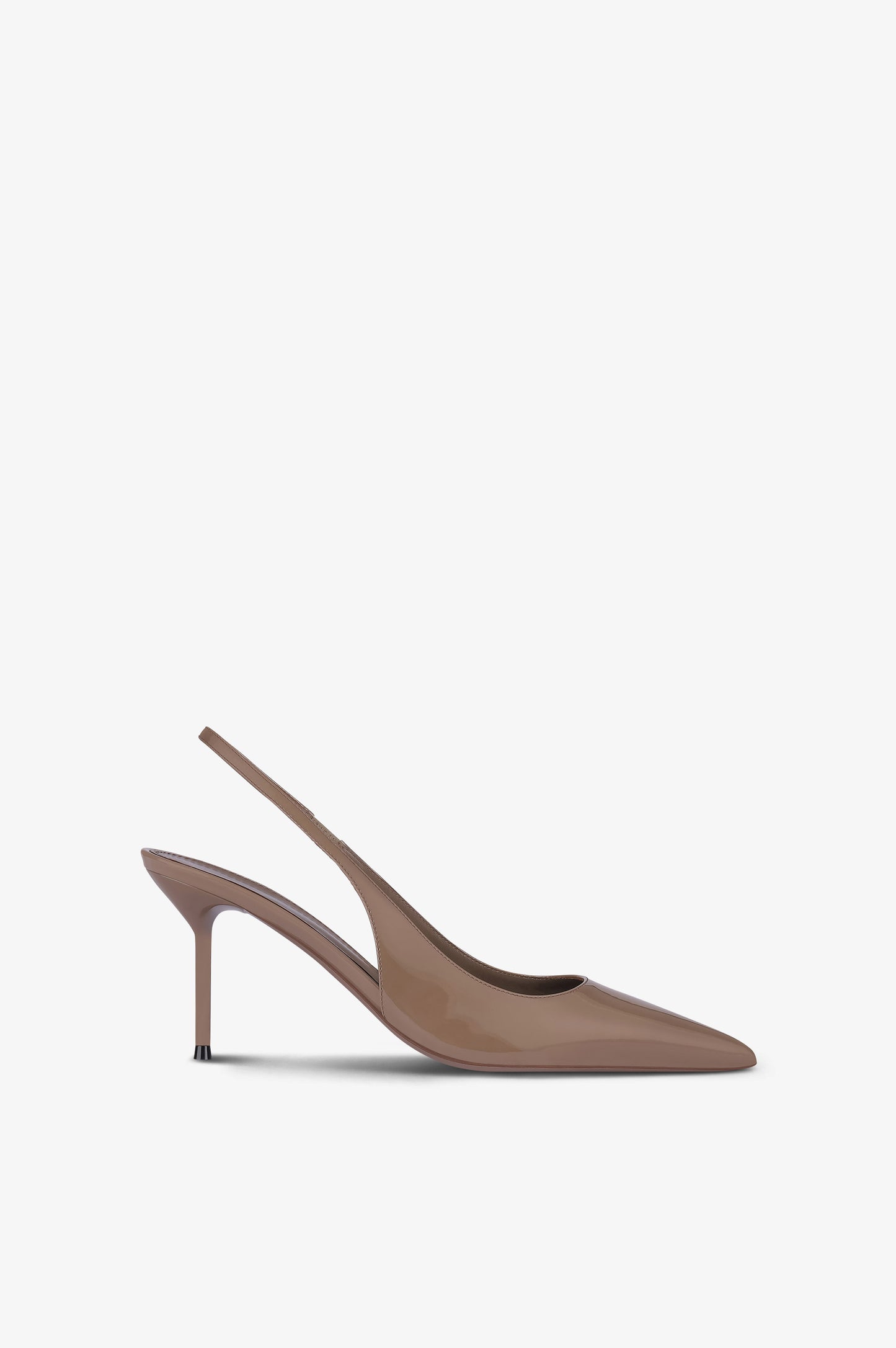 Slingbacks aus taupefarbenem Lackleder