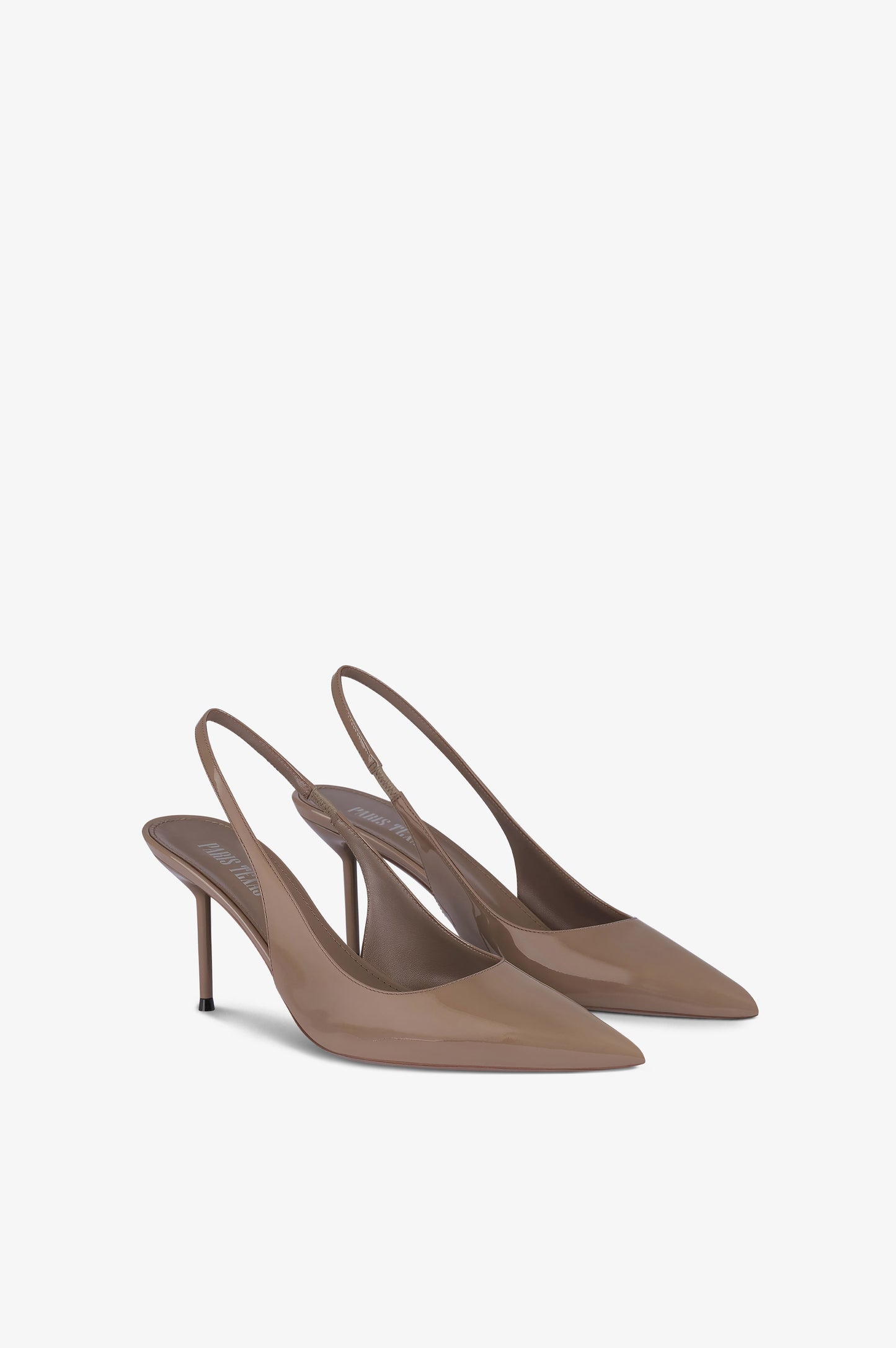 Slingbacks aus taupefarbenem Lackleder
