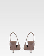 Slingbacks de charol color gris topo