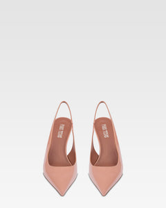 Slingbacks en charol nude oscuro