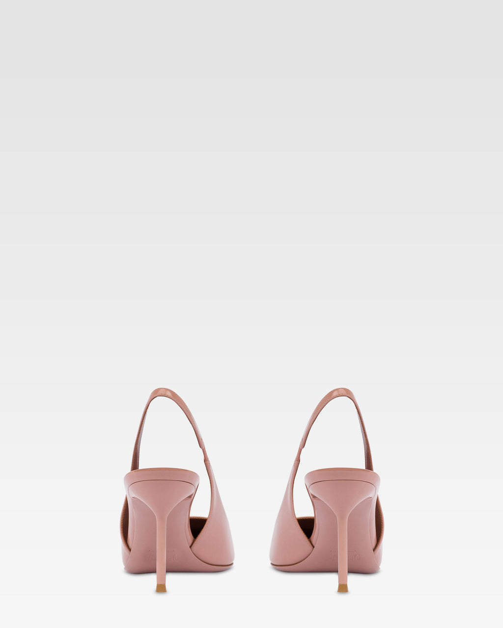 Slingbacks en charol nude oscuro