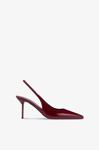 Slingbacks in rouge noir patent leather