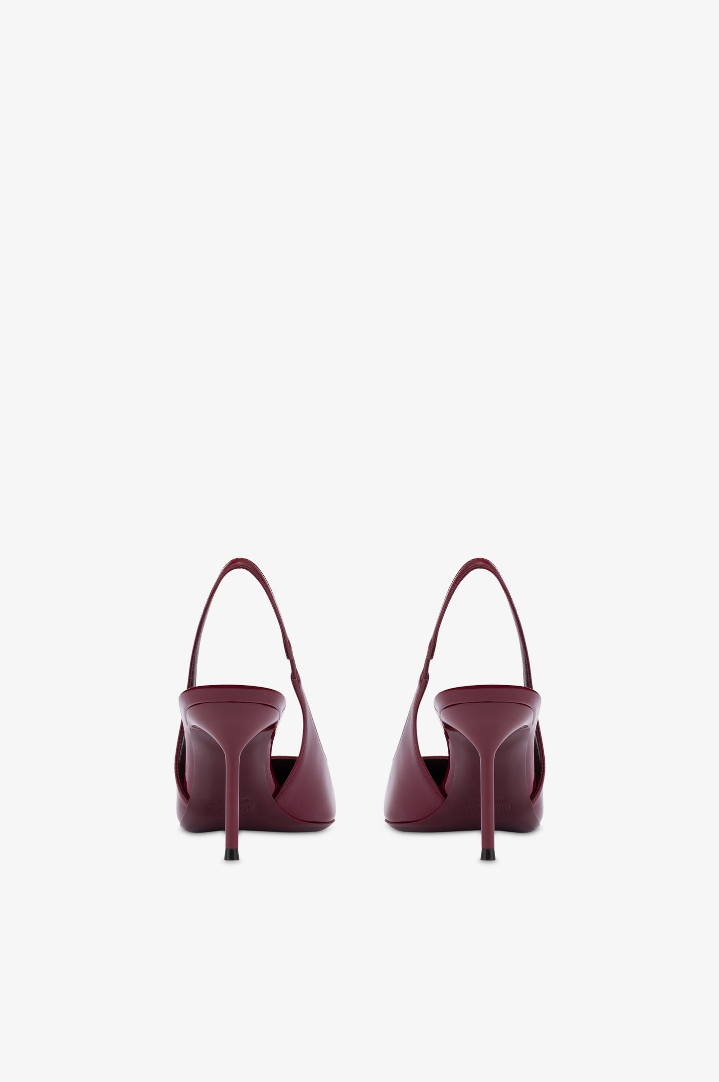 Slingbacks in rouge noir patent leather