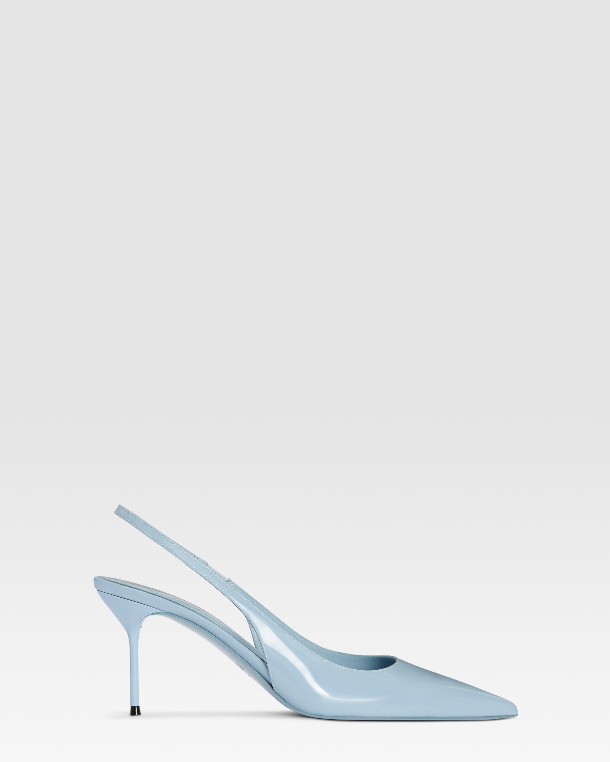 Slingbacks in denim-colored patent leather