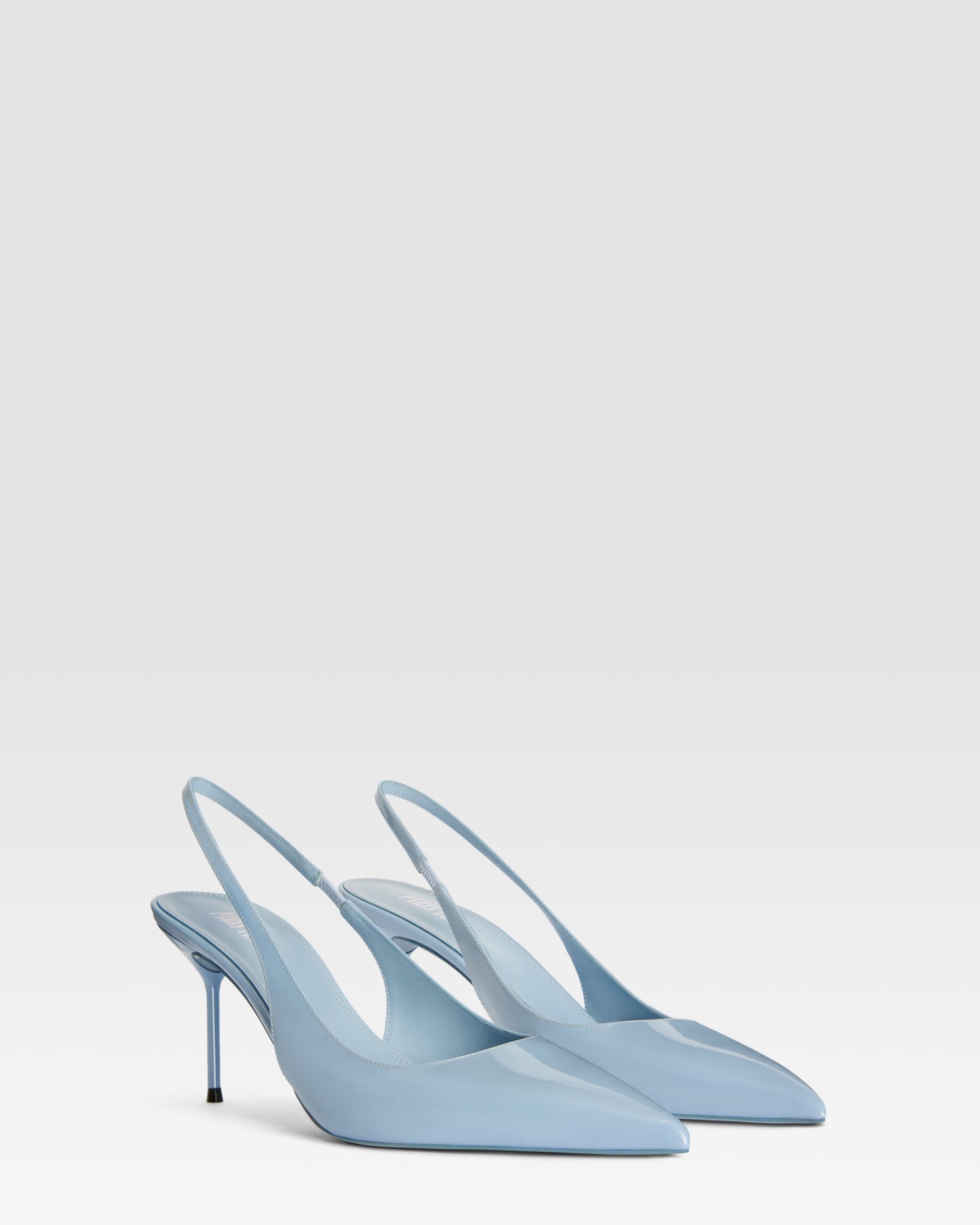 Slingbacks in denim-colored patent leather