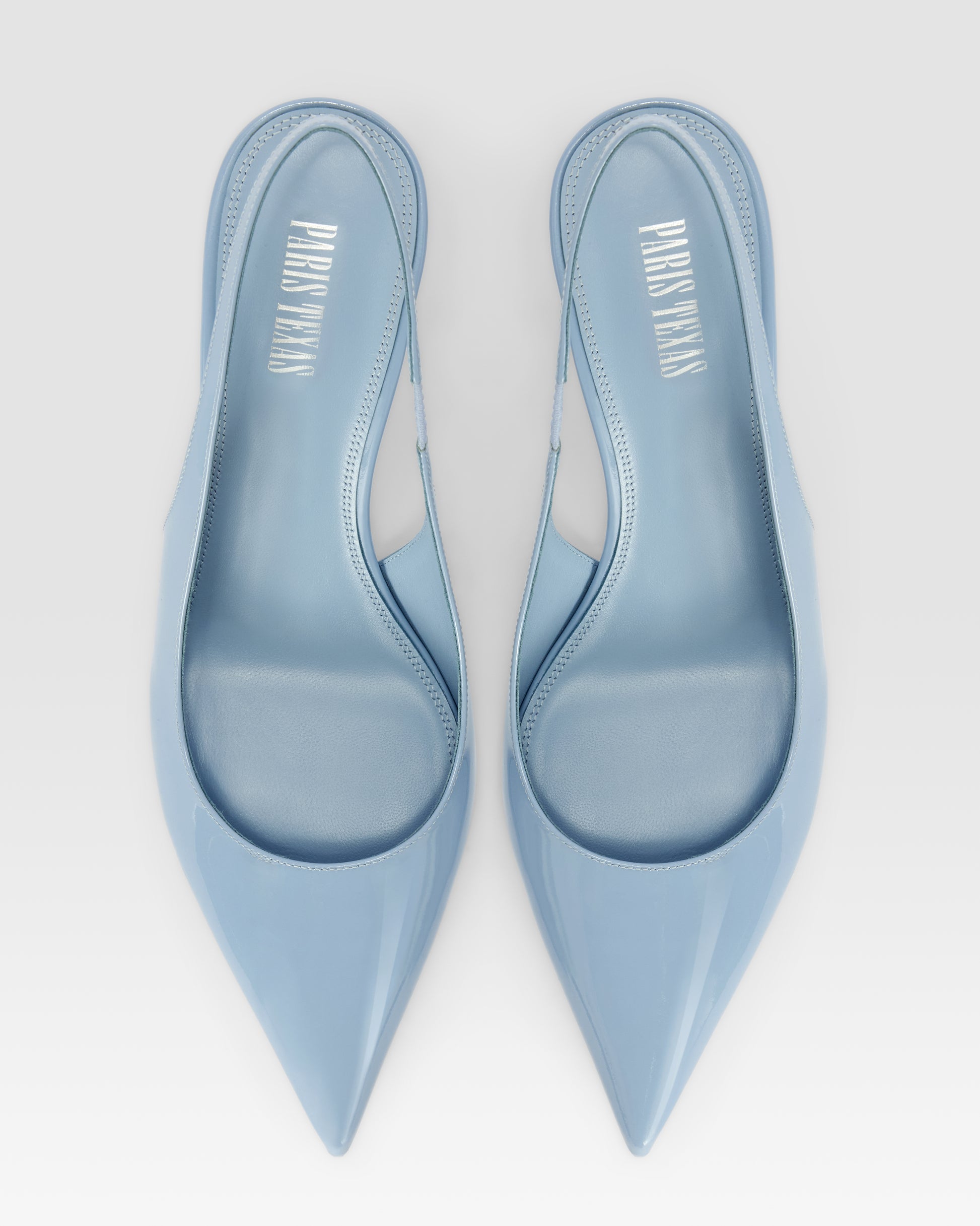 Slingbacks in denim-colored patent leather