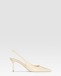 Slingbacks in ivory patent leather