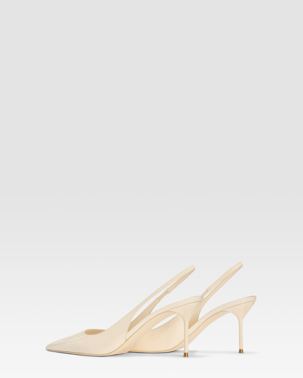 Slingbacks aus elfenbeinfarbenem Lackleder