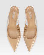 Slingbacks in honey patent leather