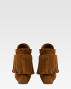 Stiefel aus cognacfarbenem Wildleder