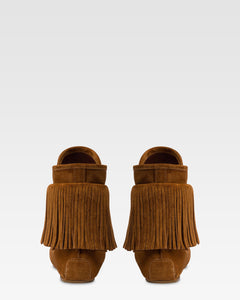 Stiefel aus cognacfarbenem Wildleder