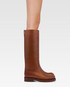 Stiefel aus braunem Kalbsleder