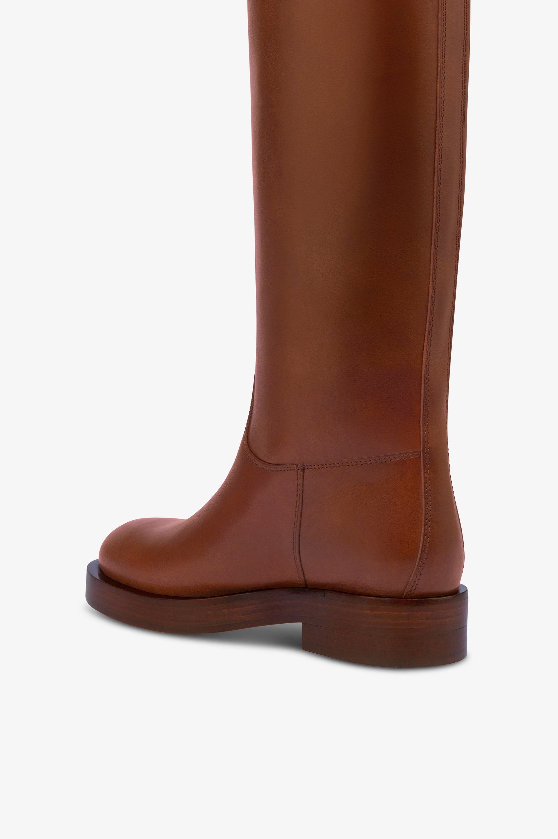 Botas de piel de becerro color tostado