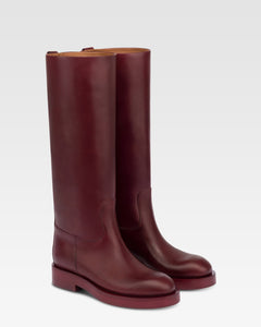 Botas de piel de becerro color rouge noir