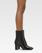 Botines de piel de becerro color negro