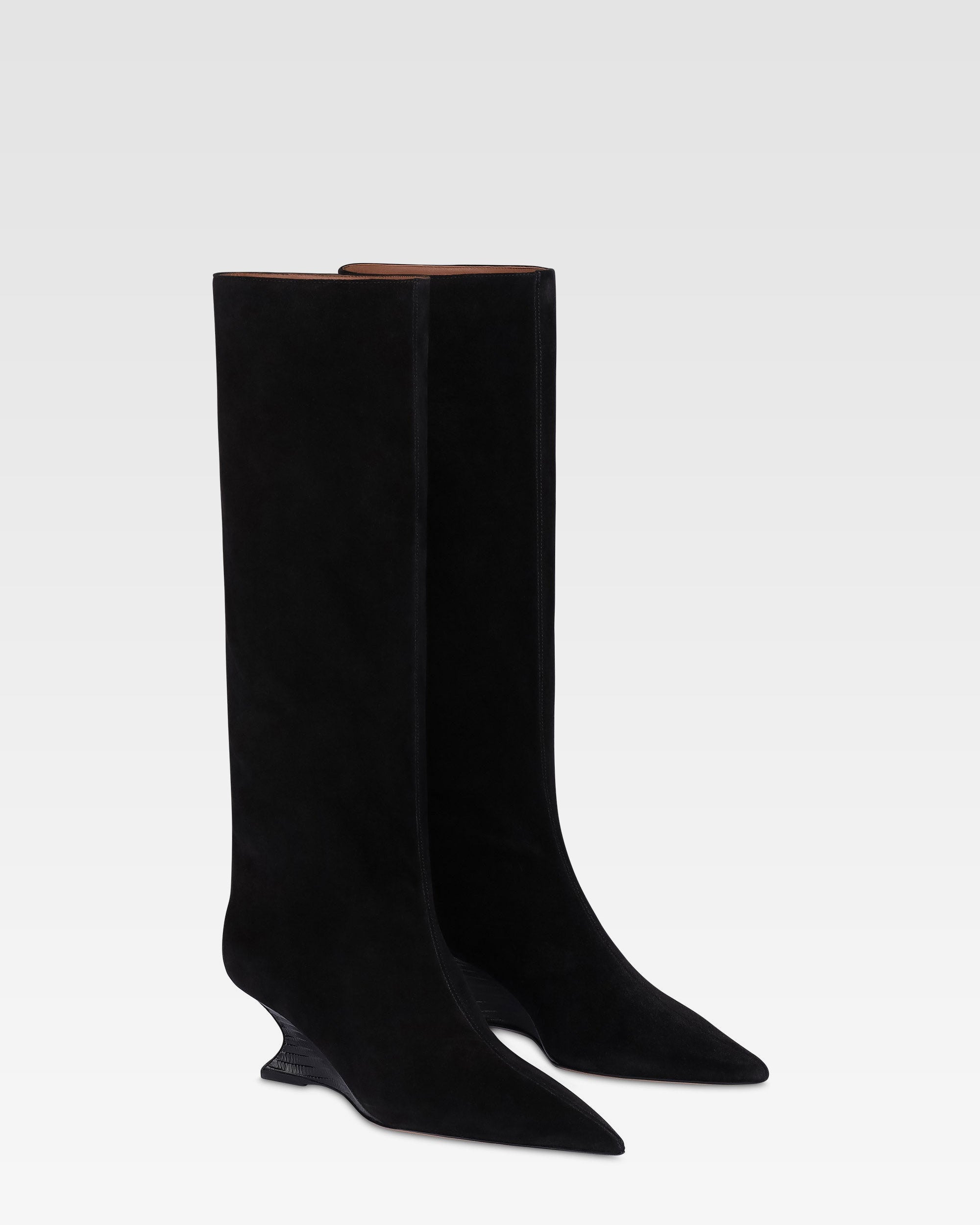 Stiefel aus schwarzem Kalbsveloursleder mit Lederabsatz mit Echsen-Print