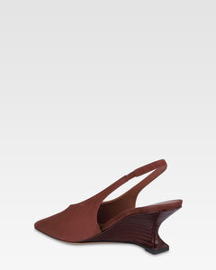 Slingbacks en ante color rouge noir con tacon de piel de lagarto