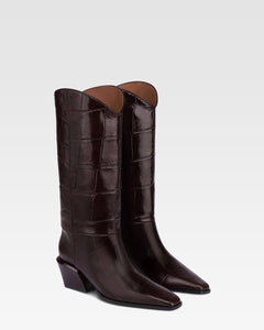 Botas de piel color rouge noir con estampado de cocodrilo