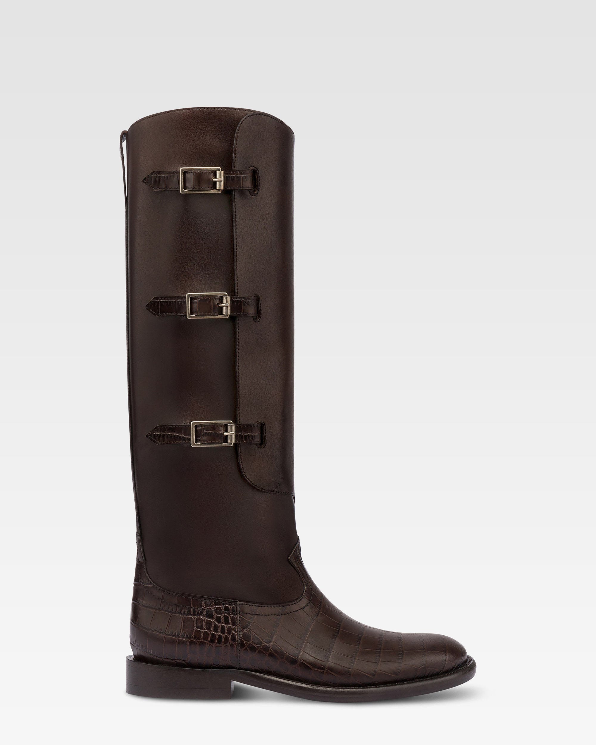 Stiefel aus ebenholzfarbenem Kalbsleder mit Details mit Kroko-Pragung