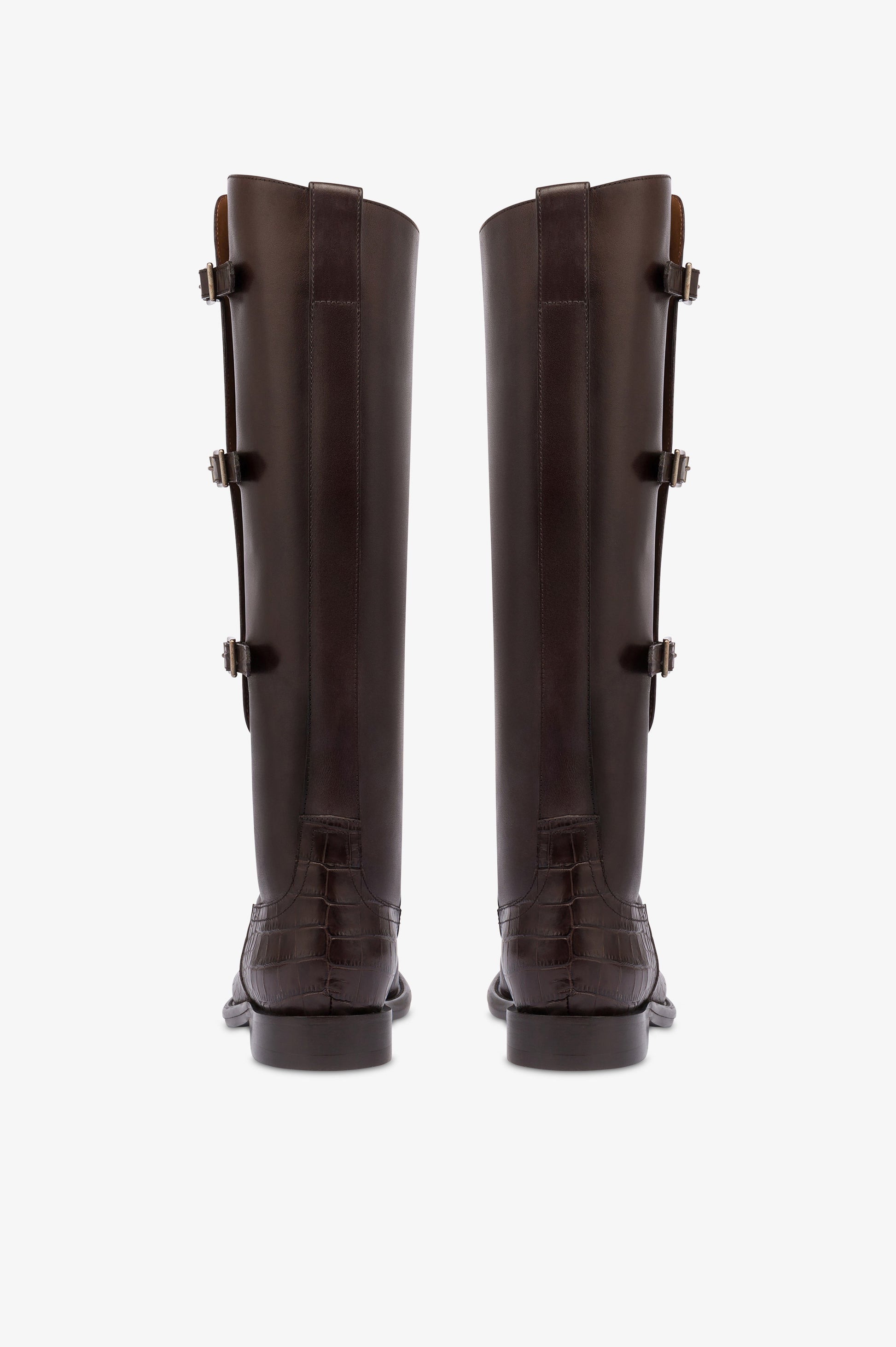 Stiefel aus ebenholzfarbenem Kalbsleder mit Details mit Kroko-Pragung