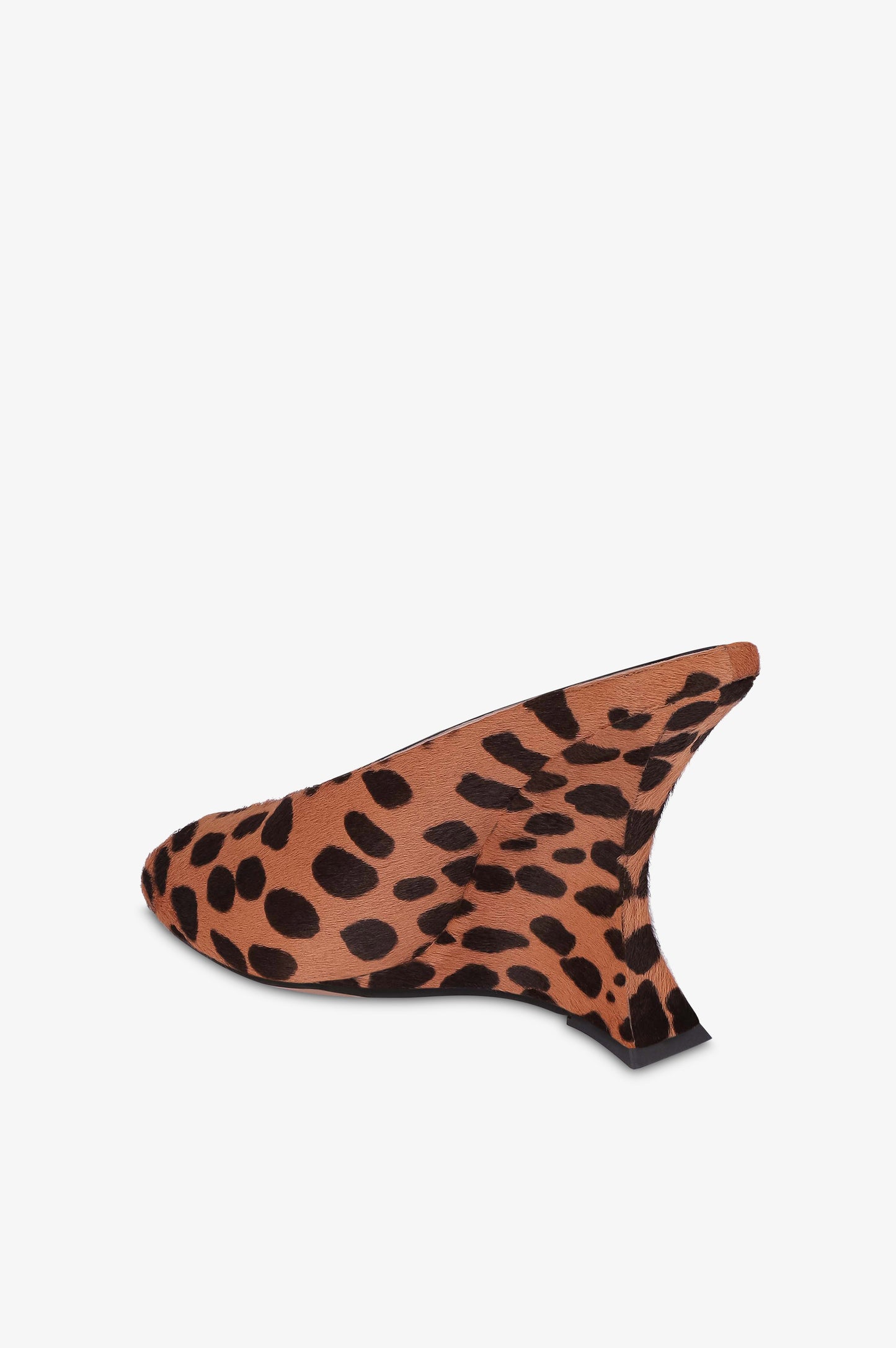 Open-toe sabots in caramel and dark brown printed cowhide