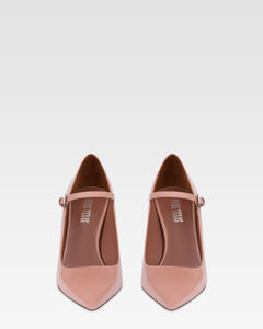 Zapatos de tacon en charol nude oscuro