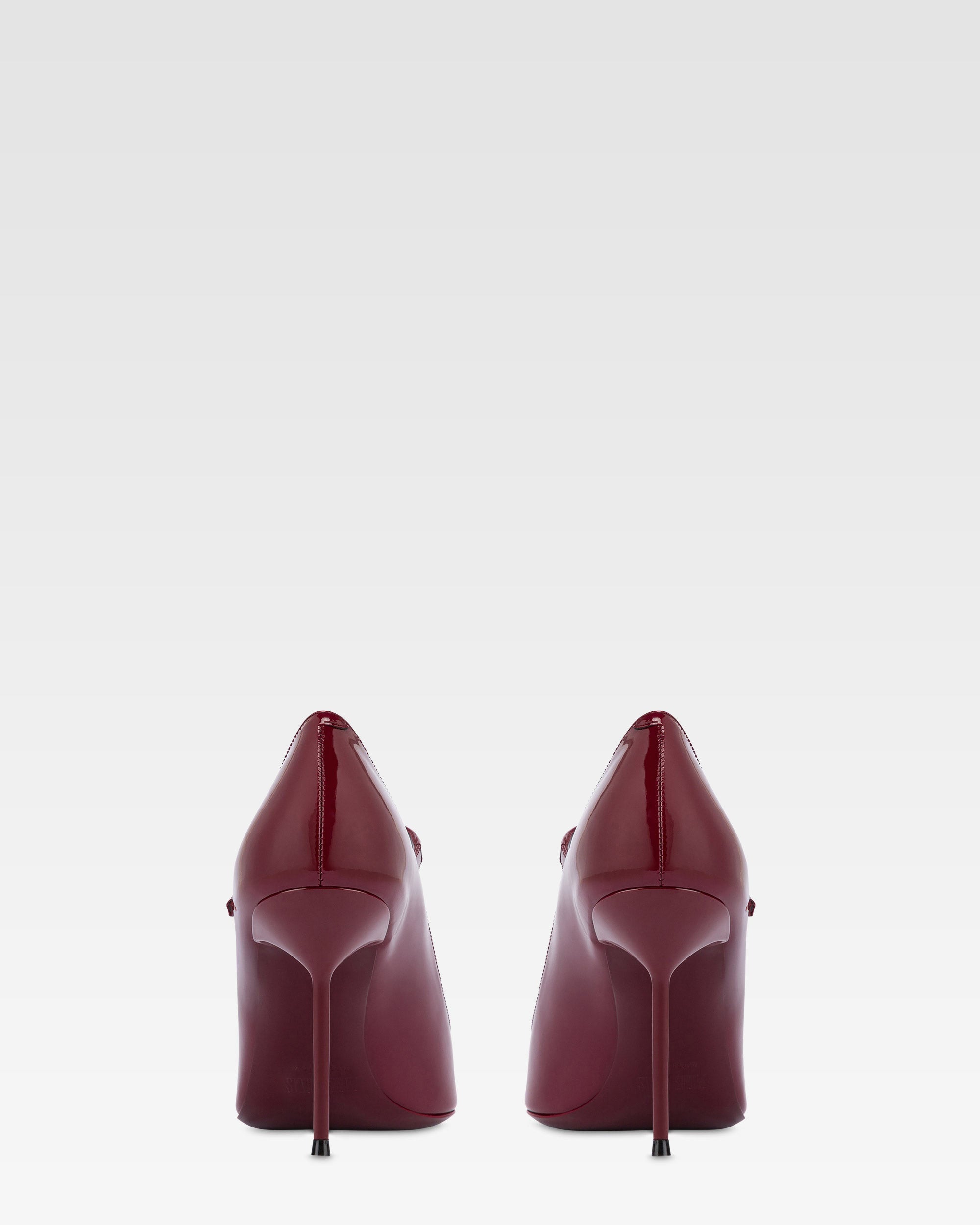 Pumps aus Lackleder in Rouge Noir