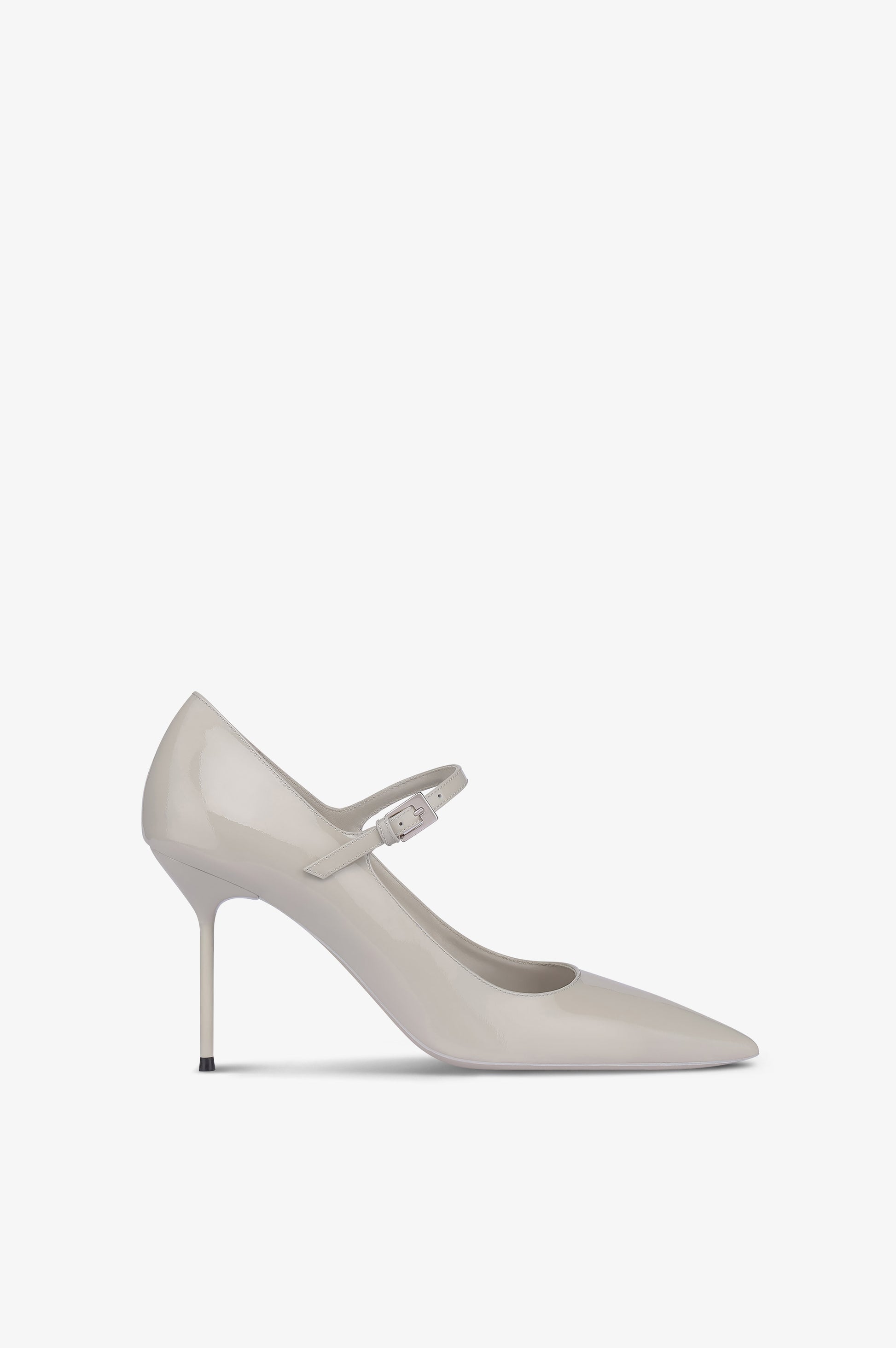 Pumps in grey patent leather
