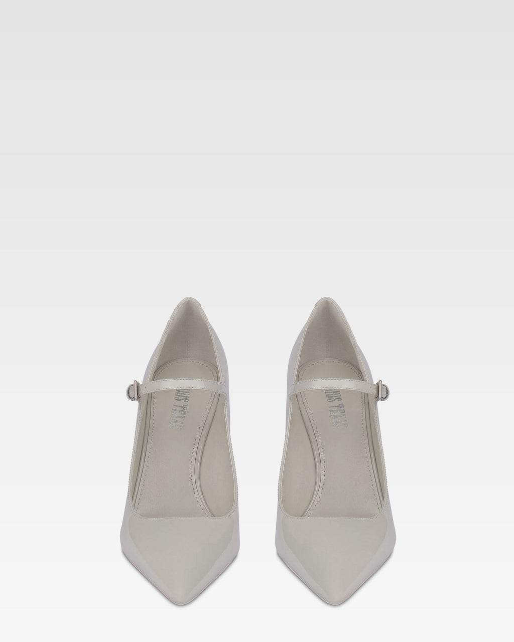 Pumps in grey patent leather
