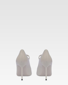 Pumps in grey patent leather