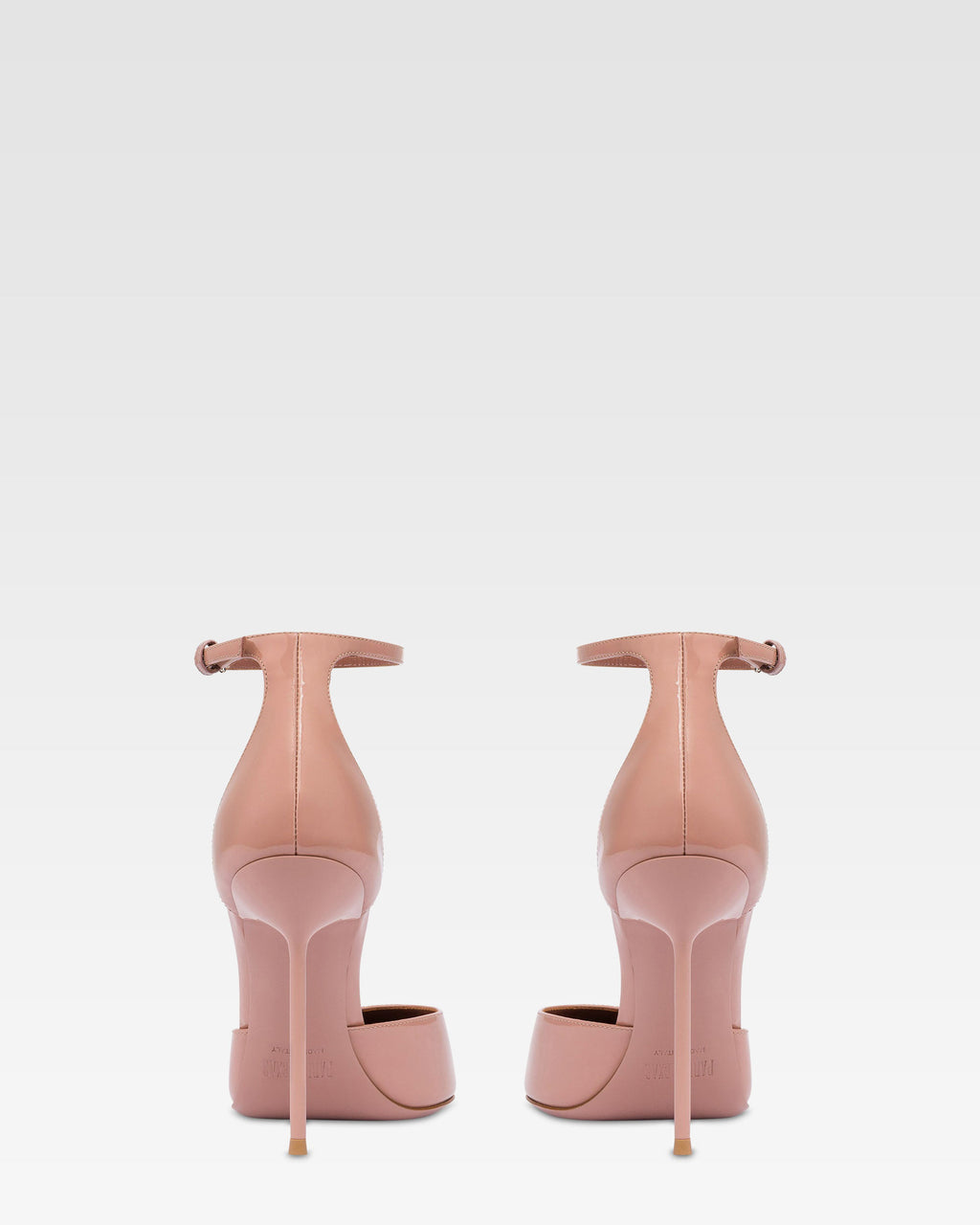 Pumps mit Knochelriemen aus Lackleder in dunklem Phard