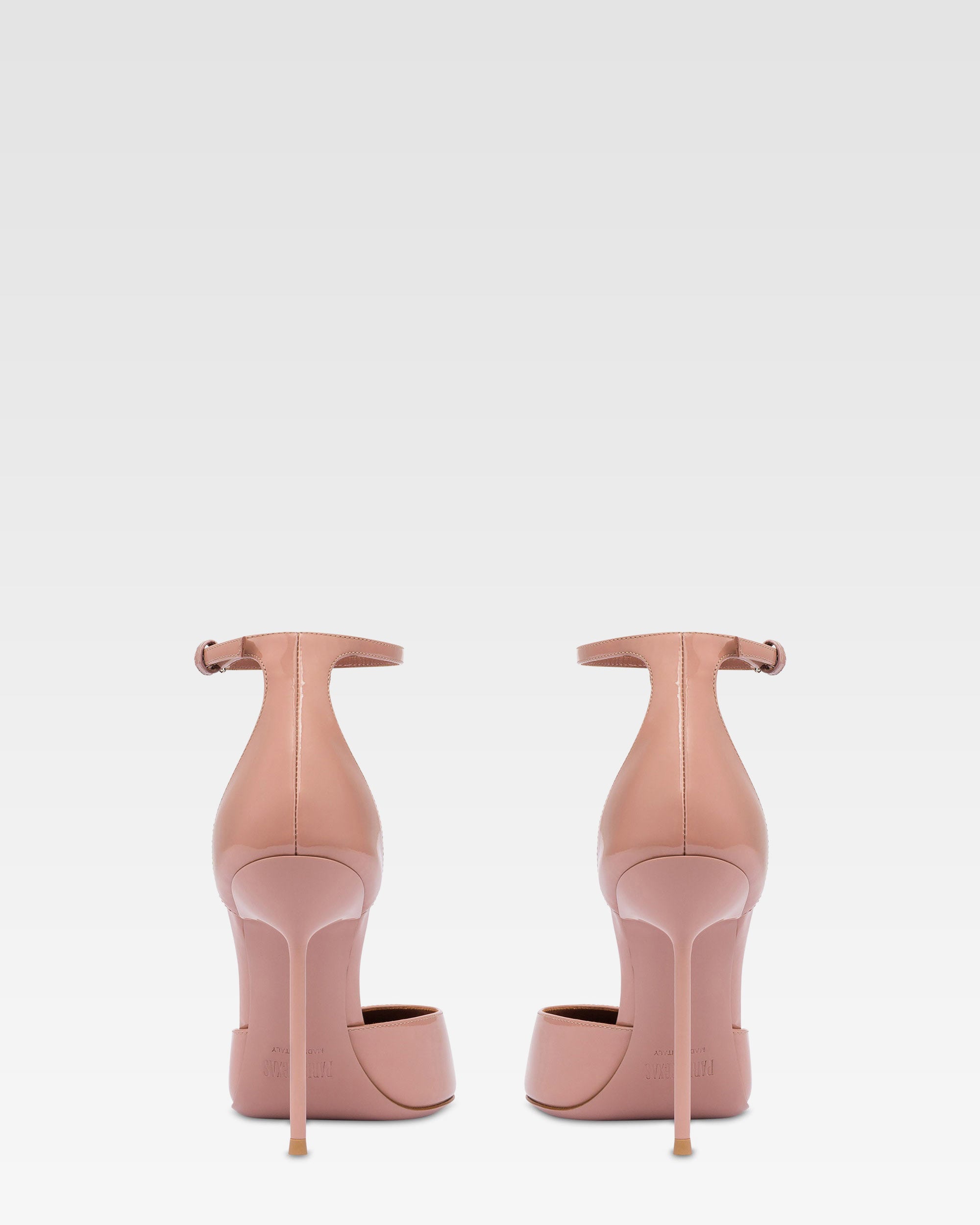 Pumps mit Knochelriemen aus Lackleder in dunklem Phard