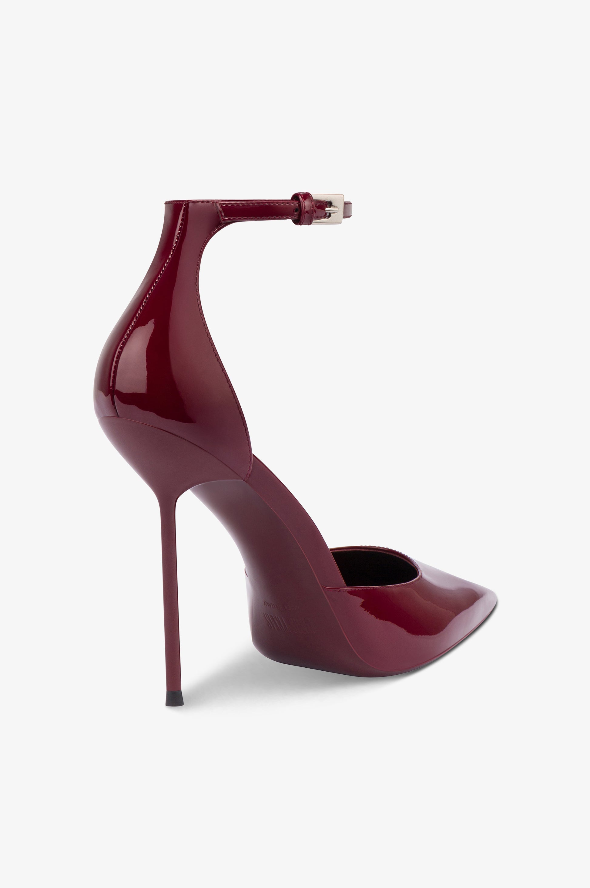 Ankle strap pumps  in vernice rouge noir